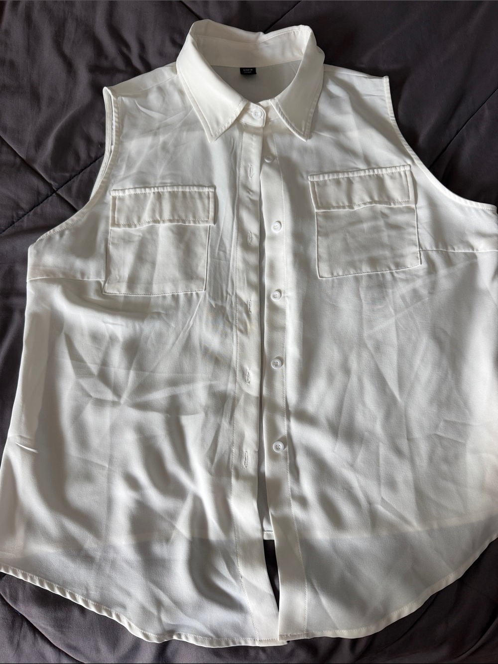 SHEIN White Sleeveless Button-Front Blouse with Chest Pockets